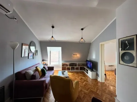 Izdavanje, jednosoban stan, 50m², Centar, Cetinje - image 4