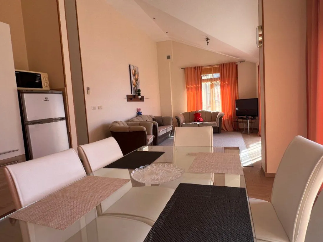 Prodaja, dvosoban stan, 78m², Donji Orahovac, Kotor