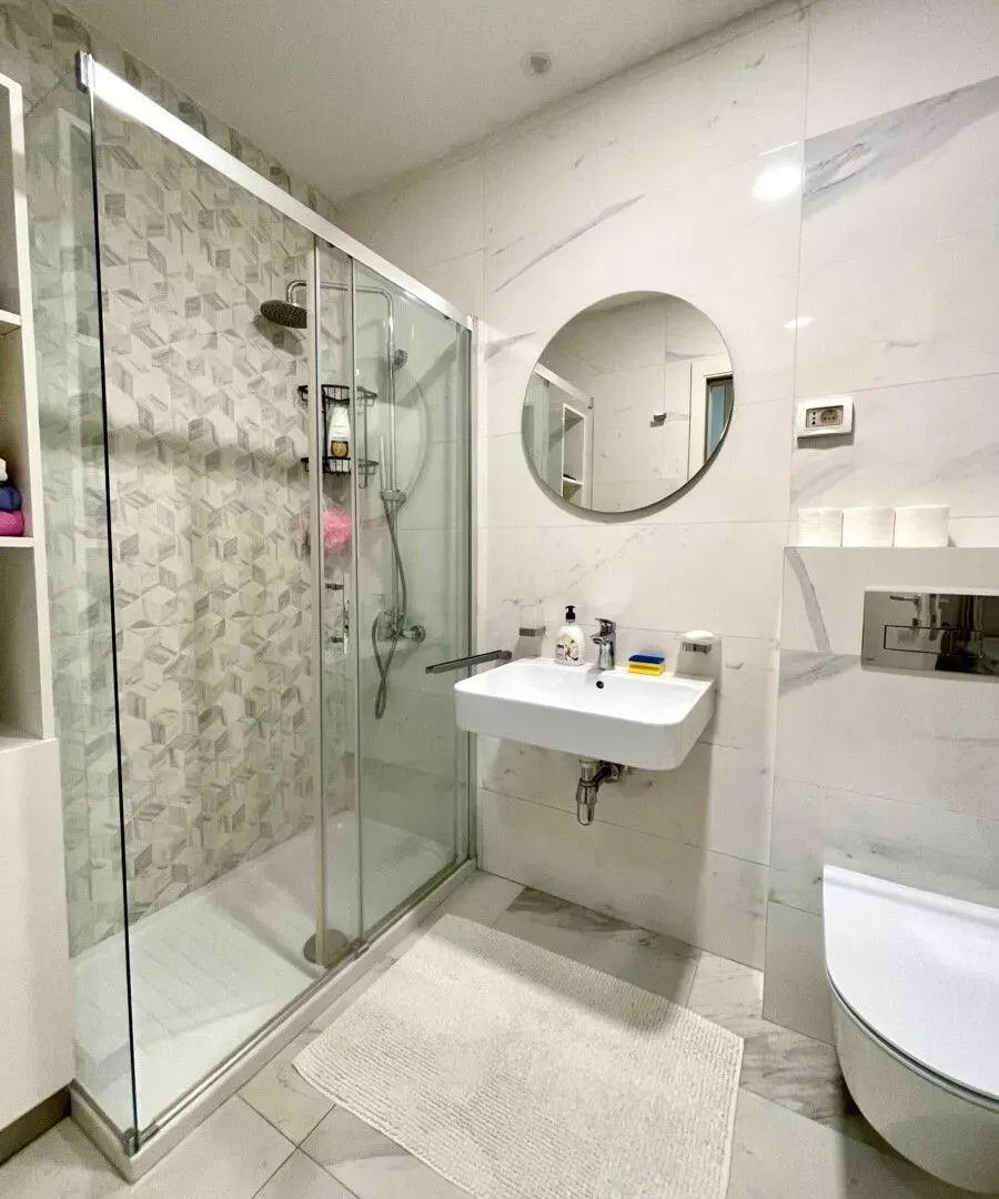 Izdavanje, jednosoban stan, 41m², Central Point, Podgorica
