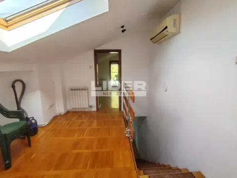 Prodaja, kuća, 84m², Uciteljsko Naselje, Zvezdara Sve Podlokacije - image 8