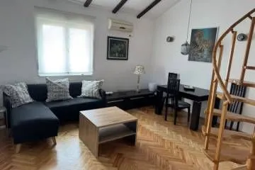 Izdavanje, trosoban stan, 68m², Savski Venac, Beograd