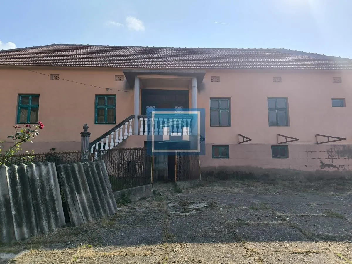 Prodaja, kuća, 824m², Brestovo, Despotovac