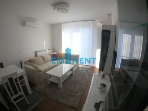 Izdavanje, dvosoban stan, 40m², Lipov Lad, Zvezdara Sve Podlokacije - image 4