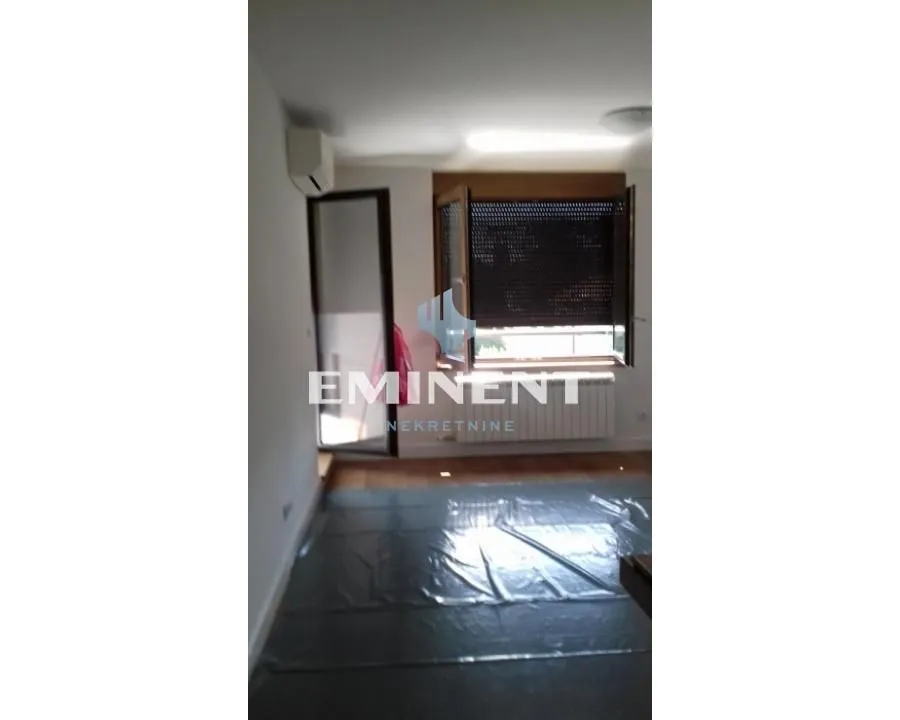 Izdavanje, stan, 64m², Zemun Gornji Grad, Zemun Sve Podlokacije