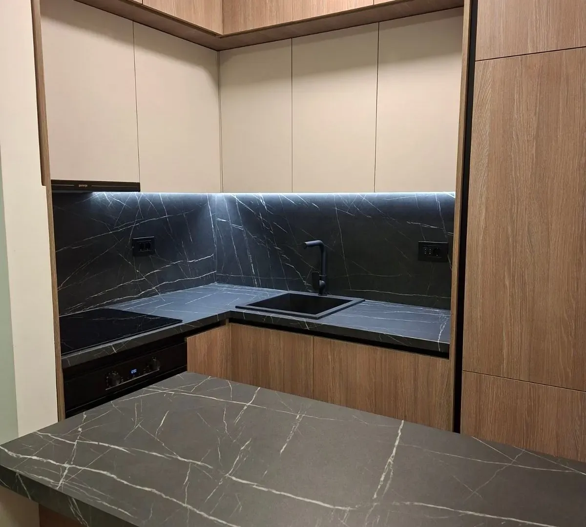 Izdavanje, jednosoban stan, 49m², Central Point, Podgorica