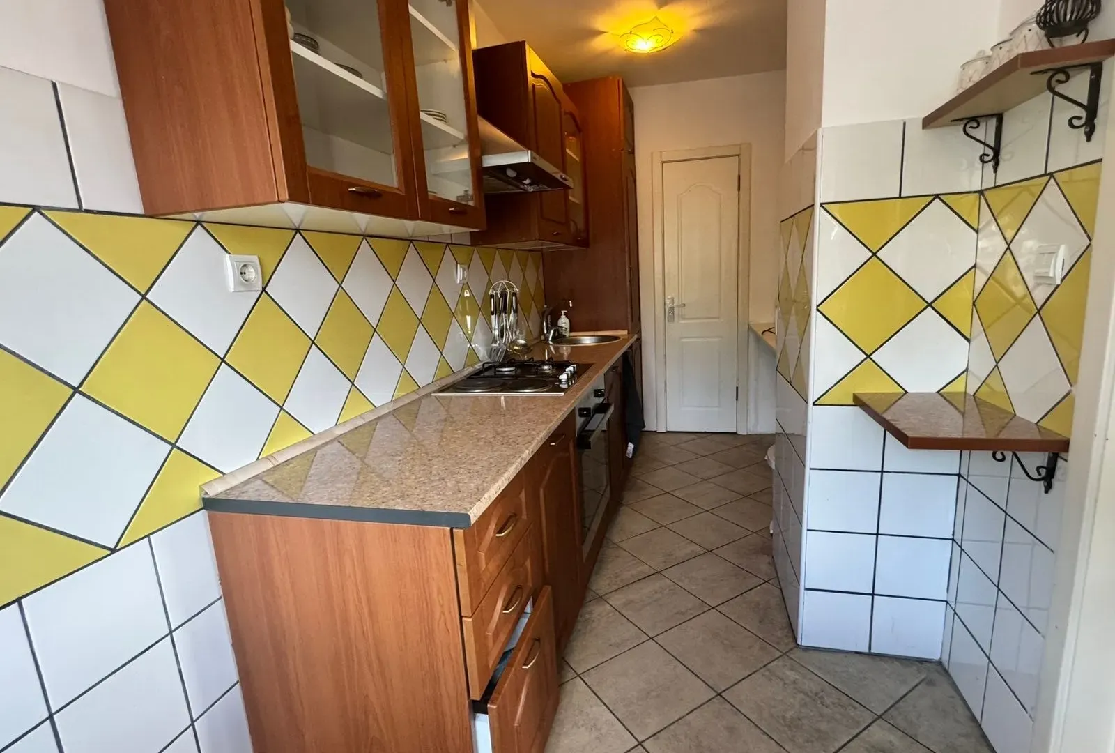Rent, one bedroom apartment, 75m², Centar, Tivat