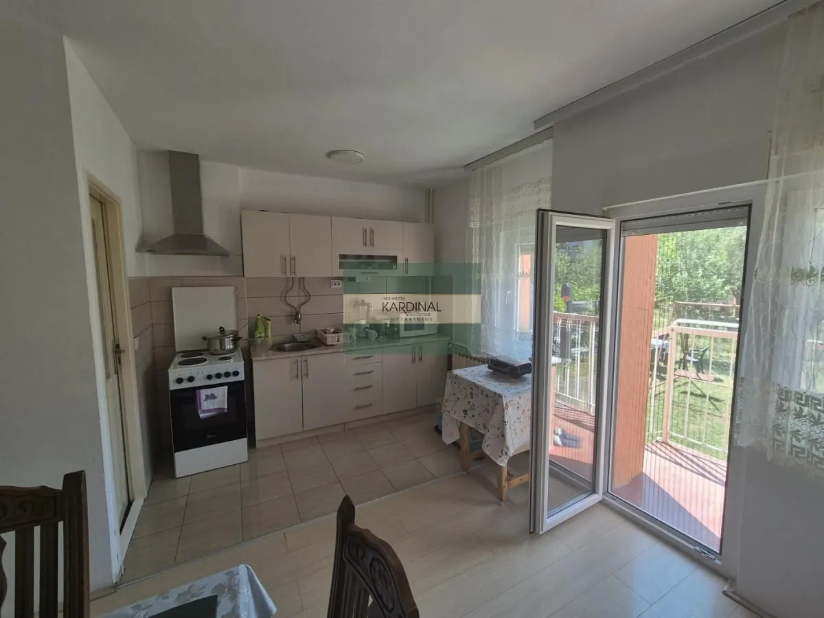 Prodaja, četvorosoban stan, 120m², Strelište, Jagodina