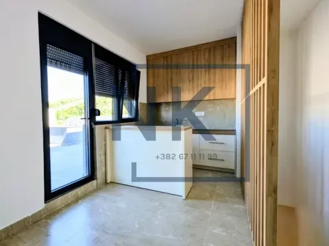 Izdavanje, trosoban stan, 130m², Donja Gorica, Podgorica - image 12