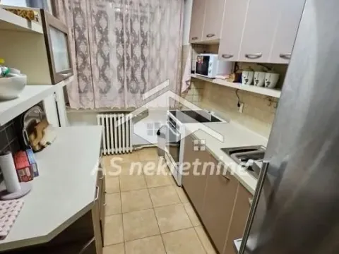 Izdavanje, trosoban stan, 85m², Slavija, Vračar Sve Podlokacije - image 10