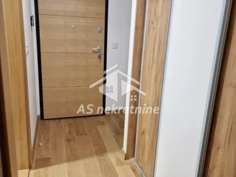 Izdavanje, dvosoban stan, 55m², Zemun Cara Dušana, Zemun Sve Podlokacije - image 21