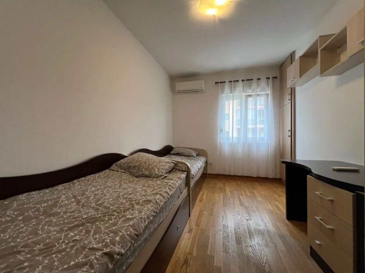 Rent, three bedroom apartment, 120m², City Kvart, Podgorica