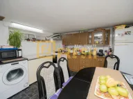 Prodaja, kuća, 350m², Vranići, Podgorica - image 19