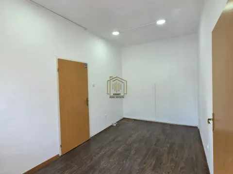 Sale, office space, 143m², Podgorica, Crna Gora - image 18
