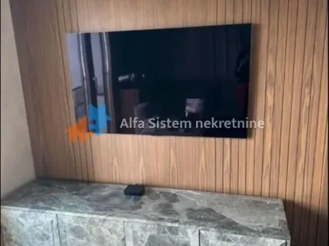 Izdavanje, trosoban stan, 60m², Južni Bulevar, Vračar Sve Podlokacije - image 2