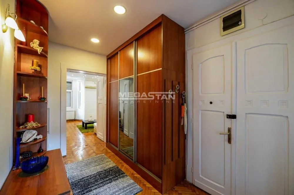 Sale, three bedroom apartment, 86m², Vračar Centar, Vračar Sve Podlokacije