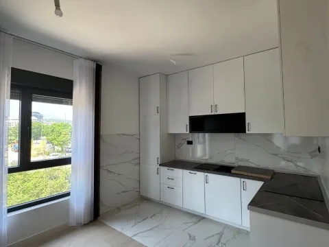 Rent, one bedroom apartment, 53m², Krivi Most, Podgorica - image 6