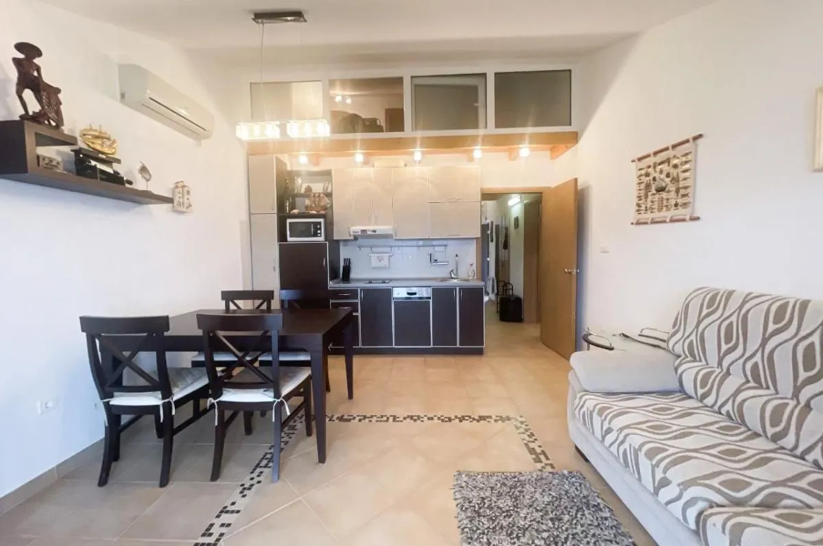 Prodaja, trosoban stan, 85m², Bijela, Herceg Novi