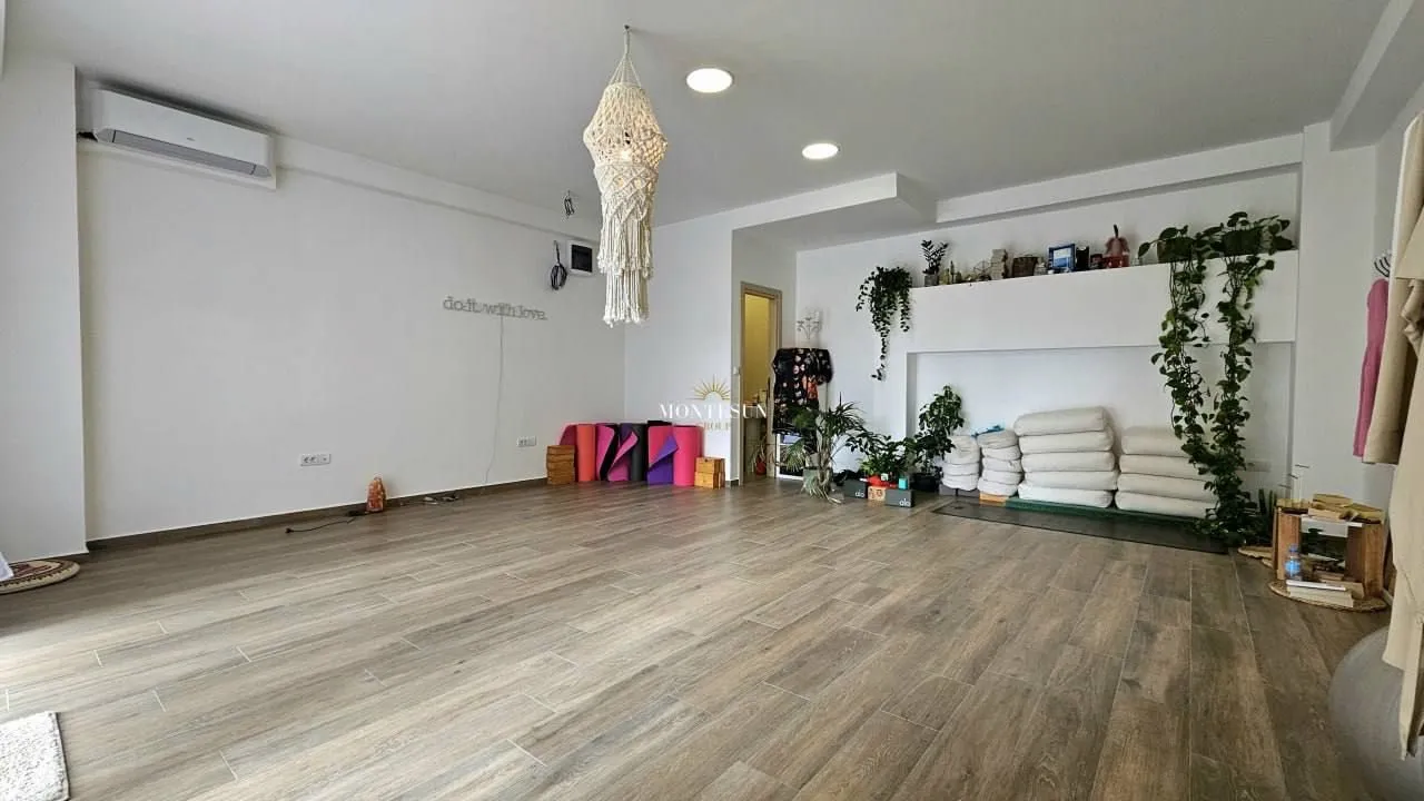 Rent, office space, 38m², Centar, Budva