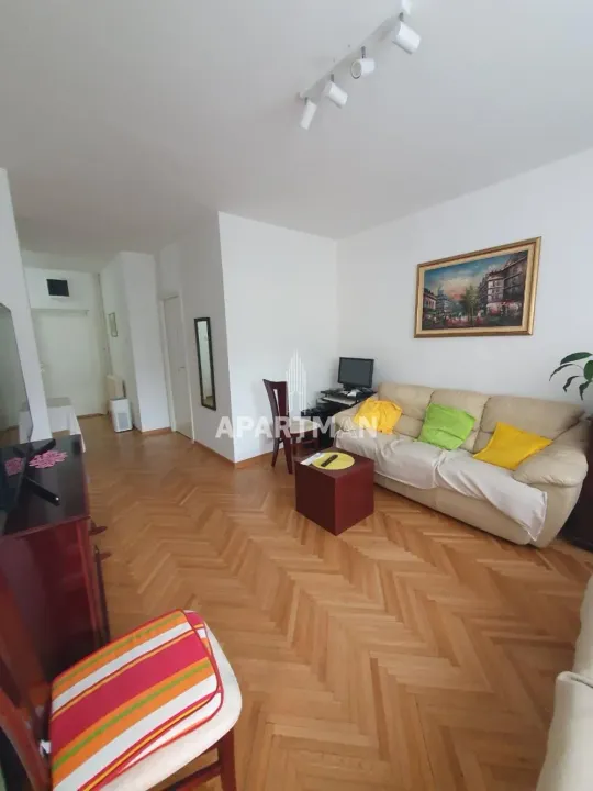 Sale, three bedroom apartment, 76m², Vračar Centar, Vračar Sve Podlokacije