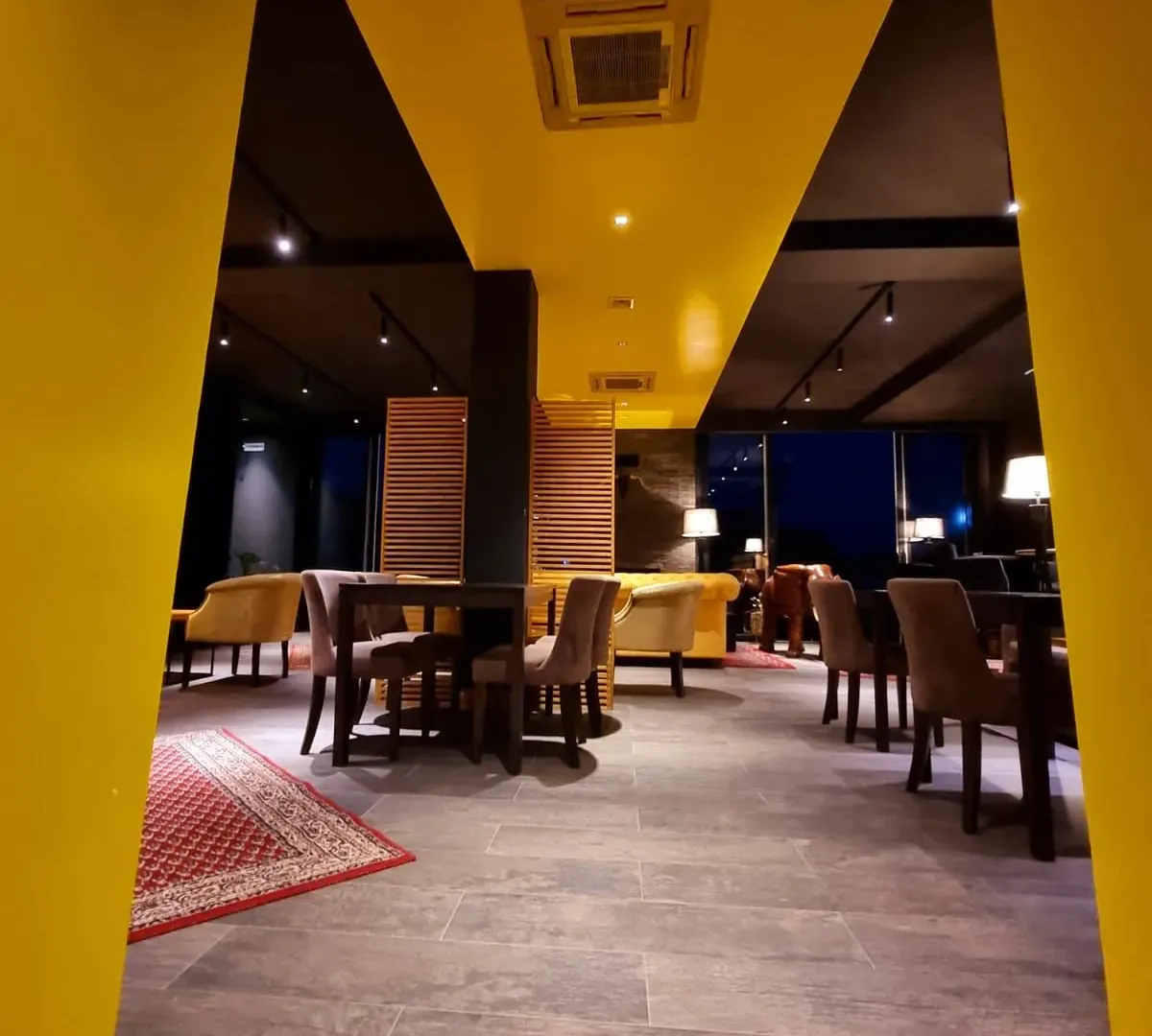Izdavanje, ugostiteljski objekat, 112m², Kolomza, Ulcinj