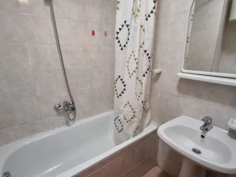 Izdavanje, jednosoban stan, 40m², Stari Aerodrom, Podgorica - image 6