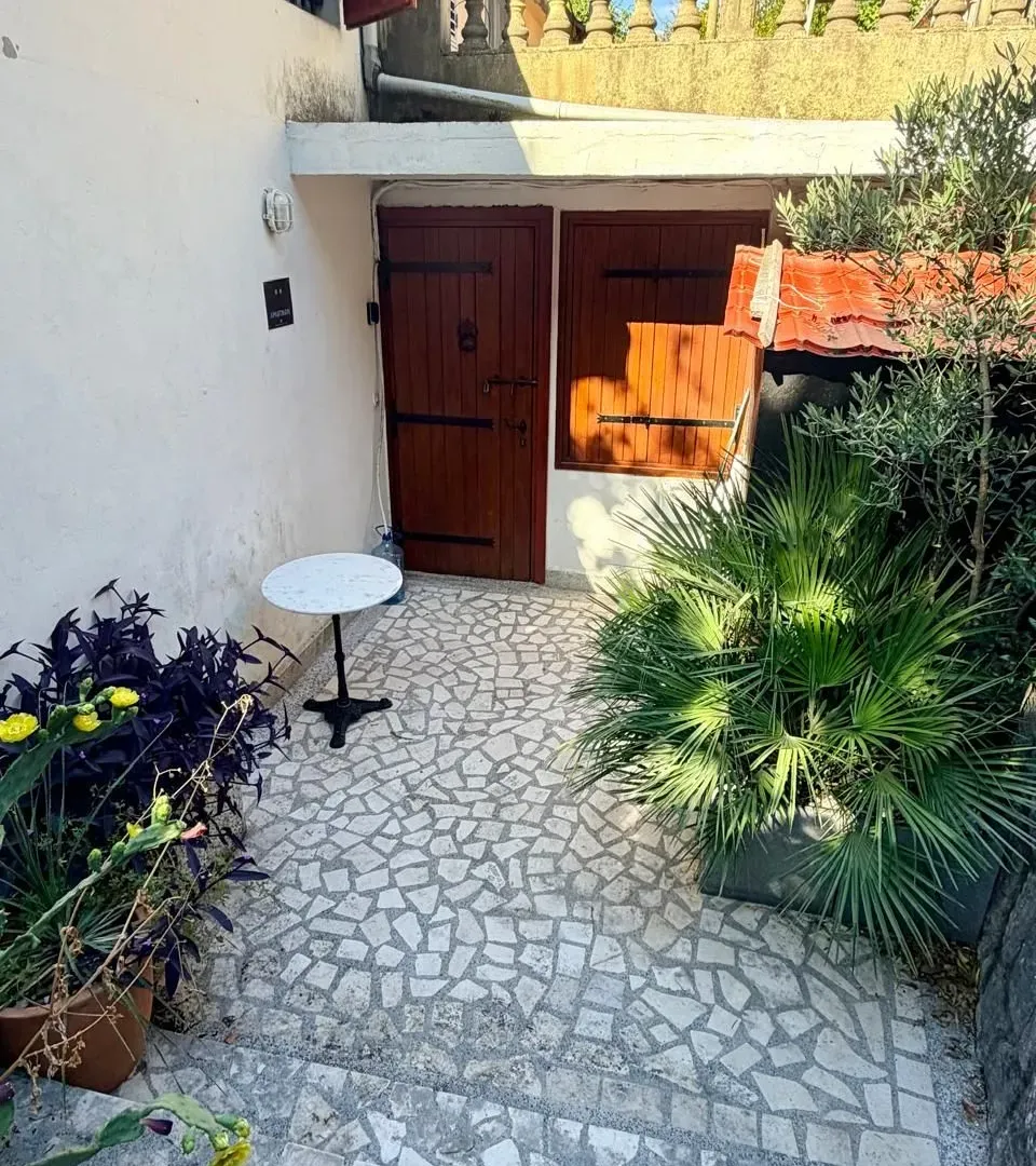 Prodaja, jednosoban stan, 39m², Perast, Kotor