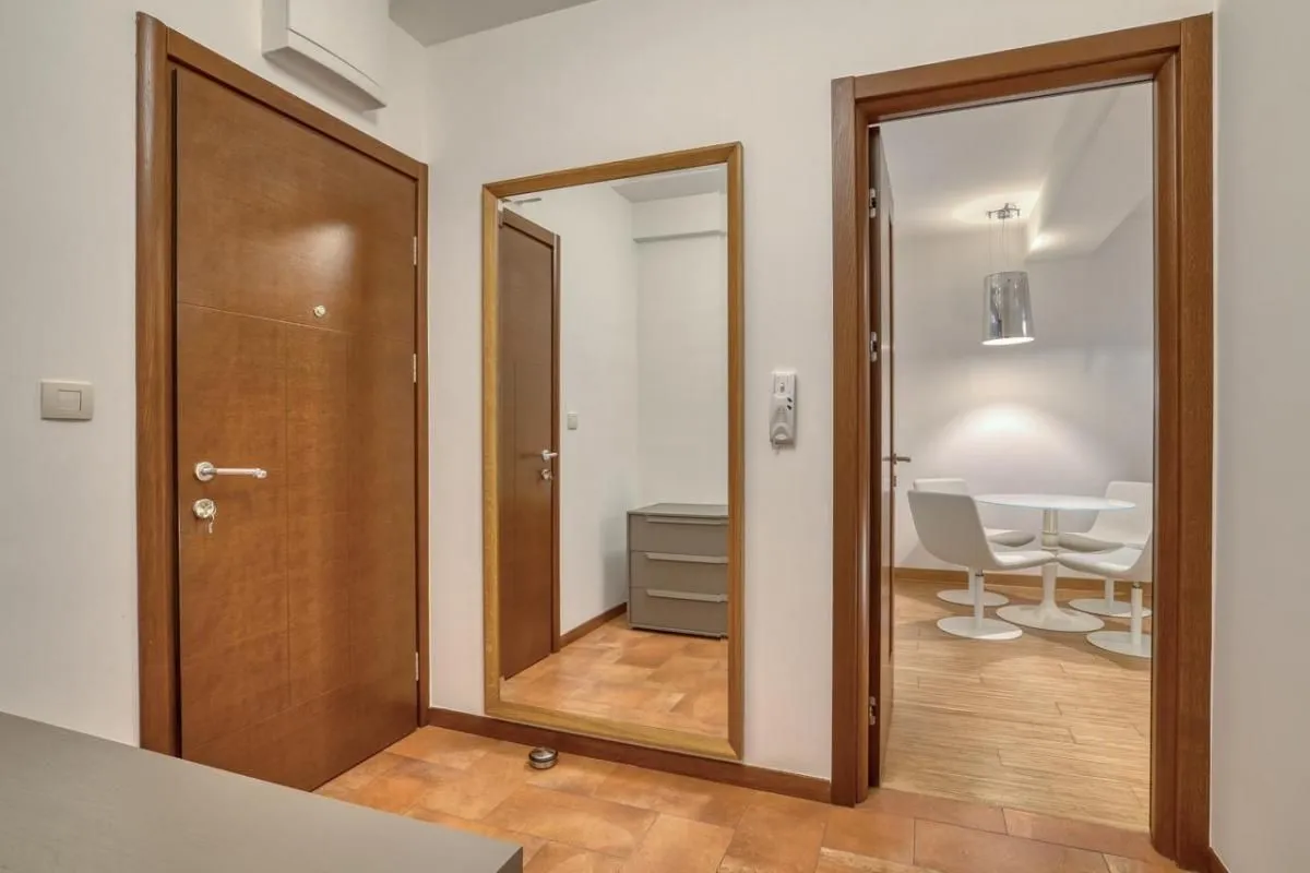 Prodaja, dvosoban stan, 90m², Podgorica, Crna Gora