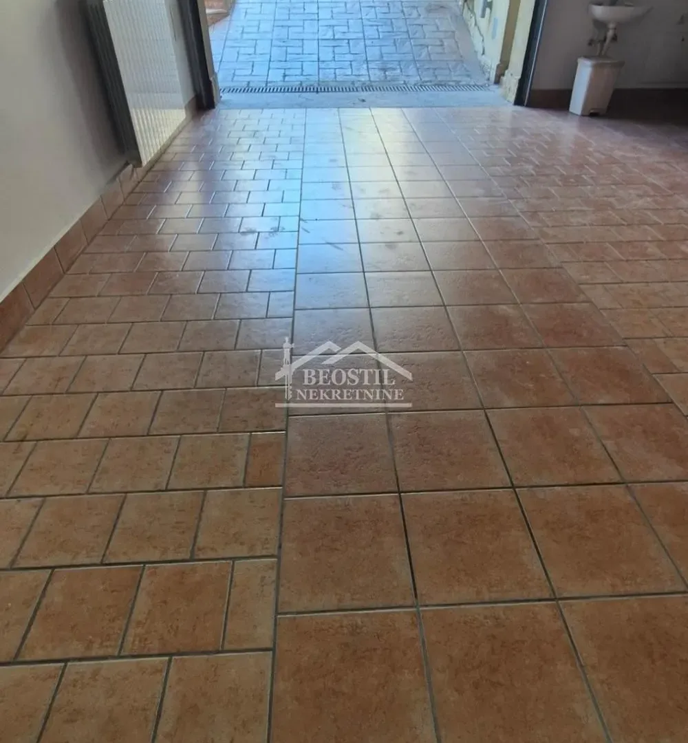 Rent, house, 319m², Julino Brdo, Beograd