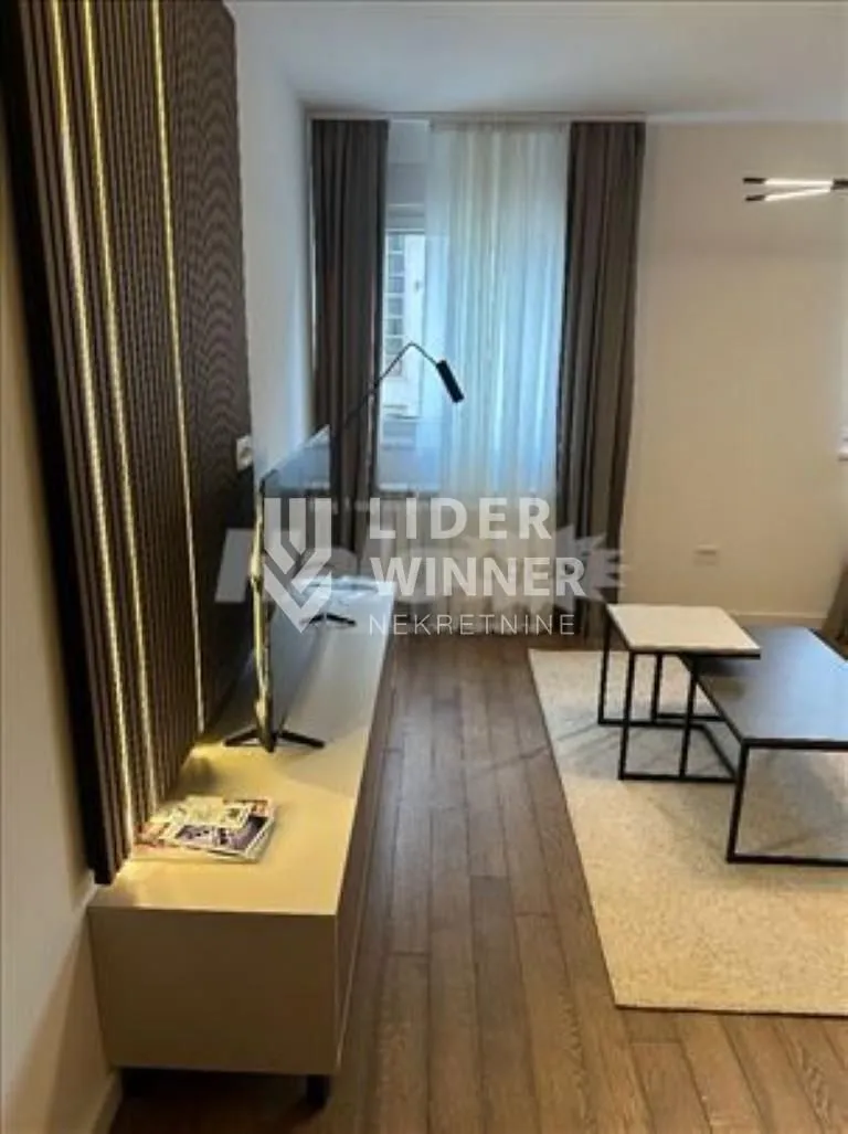 Prodaja, dvosoban stan, 62m², Vračar Sve Podlokacije, Beograd