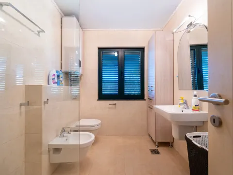 Sale, house, 142m², Zabjelo, Podgorica - image 16