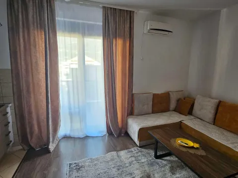 Rent, one bedroom apartment, 27m², Budva, Crna Gora - image 2