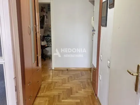 Sale, two bedroom apartment, 66m², Stari Grad, Beograd - image 7