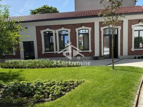 Izdavanje, trosoban stan, 104m², Vračar Sve Podlokacije, Beograd - image 19