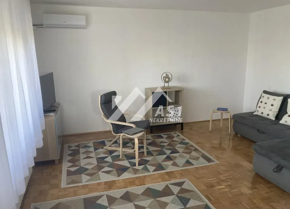 Izdavanje, trosoban stan, 71m², Liman 2, Novi Sad Sve Podlokacije