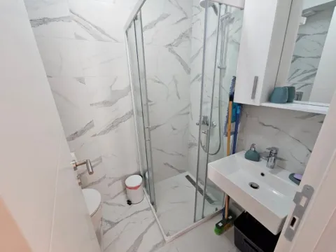 Izdavanje, jednosoban stan, 45m², Budva, Crna Gora - image 3