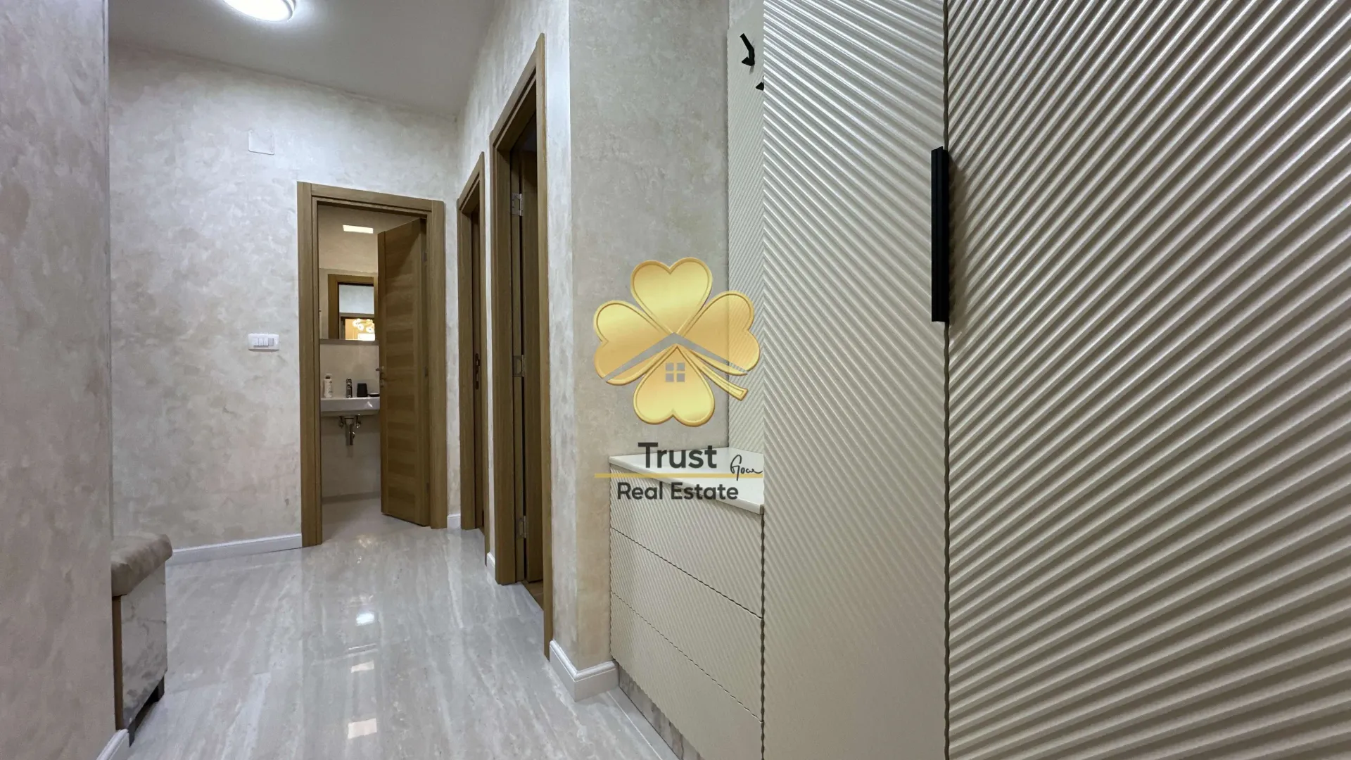 Izdavanje, dvosoban stan, 71m², New City, Podgorica