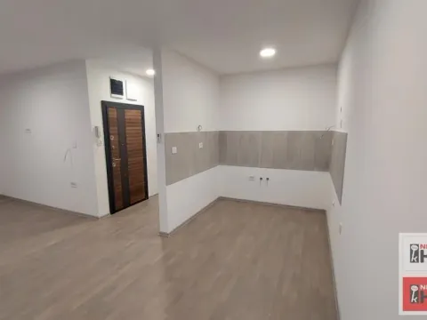 Prodaja, četvorosoban stan, 78m², Sremska Kamenica, Petrovaradin - image 7