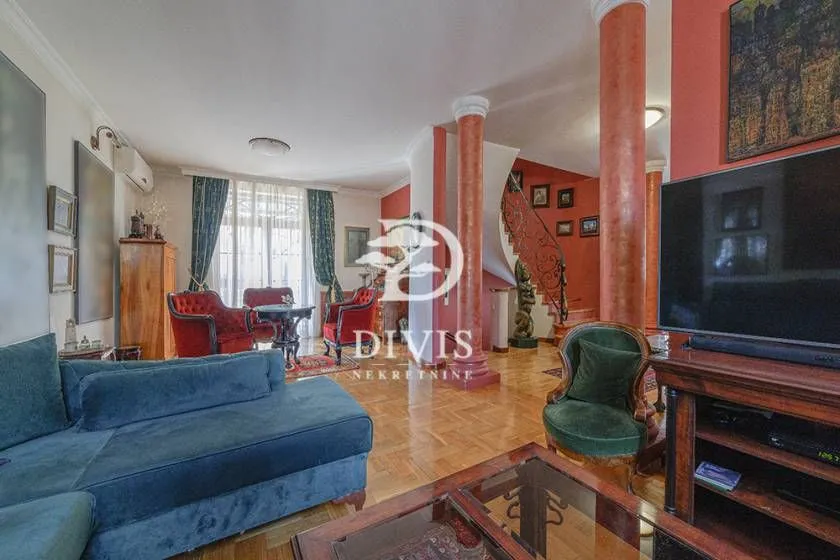 Prodaja, kuća, 377m², Trošarina, Voždovac Sve Podlokacije