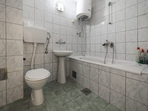 Prodaja, dvosoban stan, 62m², Stari Aerodrom, Podgorica - image 16