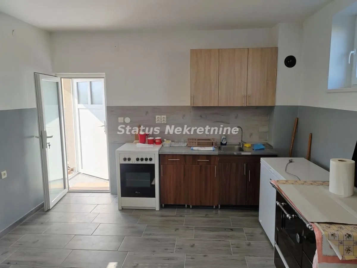 Rent, office space, 528m², Rumenka, Novi Sad Sve Podlokacije