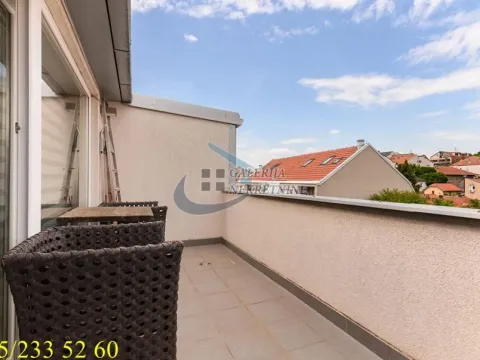 Sale, three bedroom apartment, 83m², Južni Bulevar, Vračar Sve Podlokacije - image 9