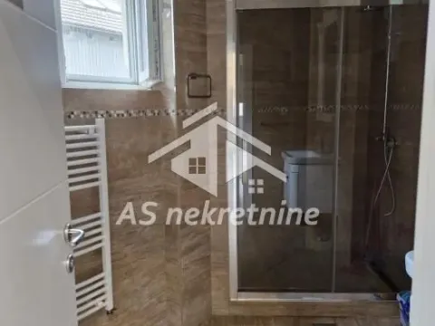 Izdavanje, poslovni prostor, 72m², Kalenić Pijaca, Vračar Sve Podlokacije - image 15