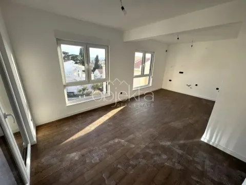 Prodaja, stan, 44m², Tivat, Crna Gora - image 3