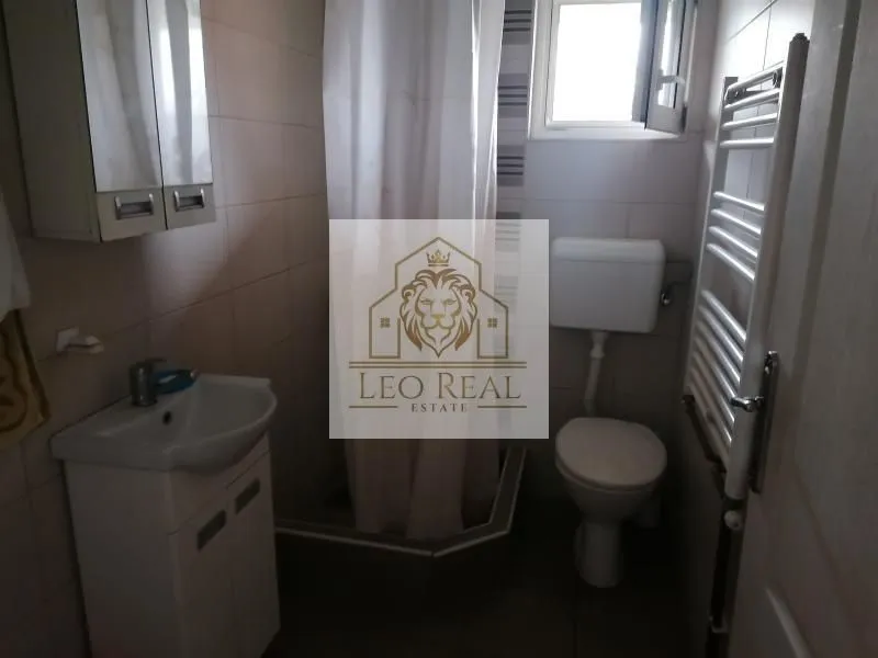 Izdavanje, stan, 180m², Radiofar, Surčin