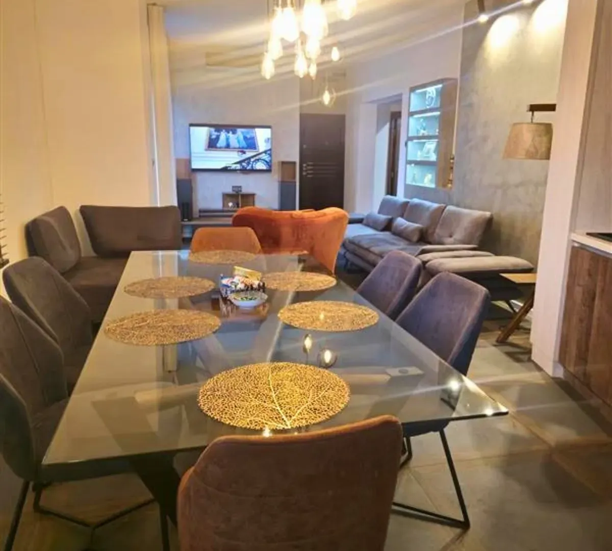 Rent, four bedroom apartment, 98m², Vračar Sve Podlokacije, Beograd