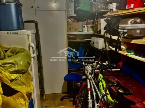 Sale, three bedroom apartment, 100m², Labudovo Brdo, Beograd - image 20