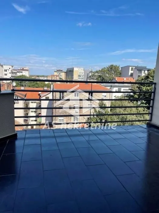 Izdavanje, stan, 207m², Kalenić Pijaca, Vračar Sve Podlokacije