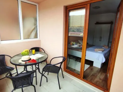 Rent, one bedroom apartment, 50m², Gomila, Herceg Novi - image 12