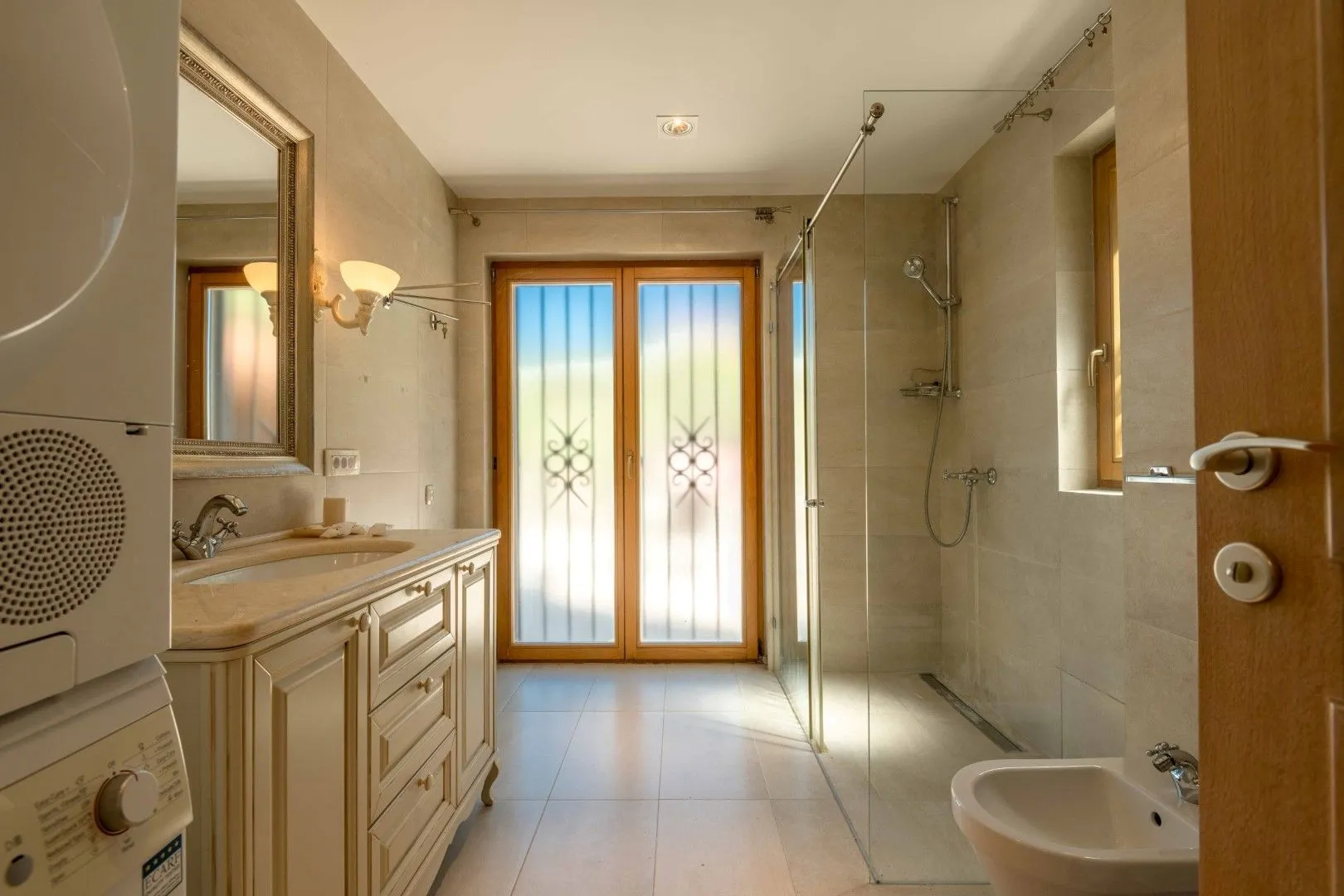 Sale, house, 317m², Reževići, Budva