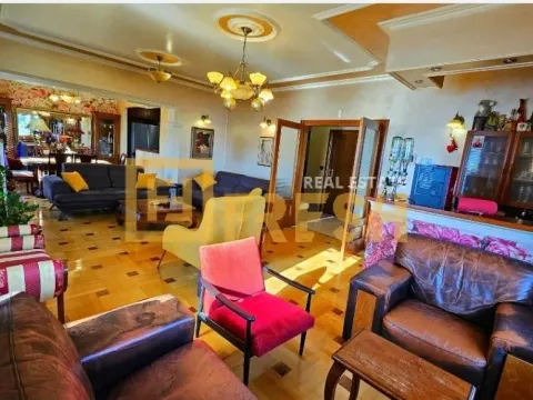 Izdavanje, kuća, 296m², Herceg Novi, Crna Gora - image 8